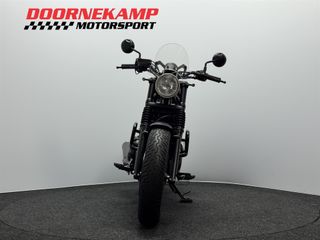 Voertuigafbeelding 4