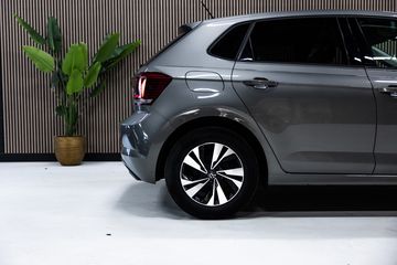 Voertuigafbeelding 12