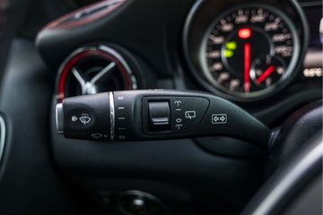 Voertuigafbeelding 38