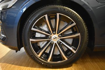 Voertuigafbeelding 10