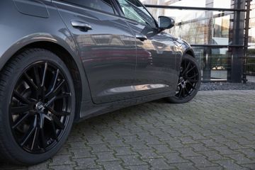 Voertuigafbeelding 8