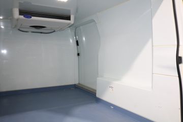 Voertuigafbeelding 12