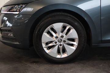 Voertuigafbeelding 7