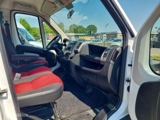 Voertuigafbeelding 6