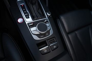 Voertuigafbeelding 24