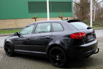 Voertuigafbeelding 2