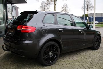 Voertuigafbeelding 5