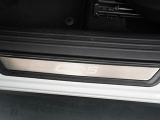 Voertuigafbeelding 16