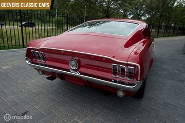 Voertuigafbeelding 6