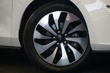 Voertuigafbeelding 36