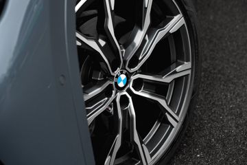 Voertuigafbeelding 4