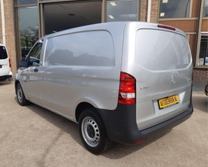 Voertuigafbeelding 3