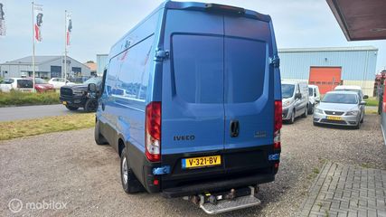 Voertuigafbeelding 6