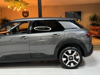 Voertuigafbeelding 14