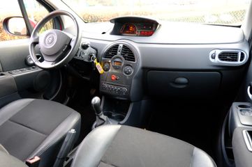 Voertuigafbeelding 4