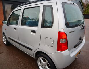 Voertuigafbeelding 3