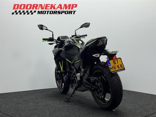 Voertuigafbeelding 11