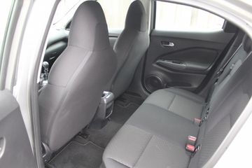 Voertuigafbeelding 12