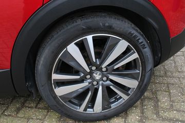 Voertuigafbeelding 12