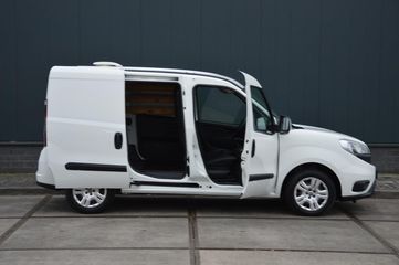 Voertuigafbeelding 3