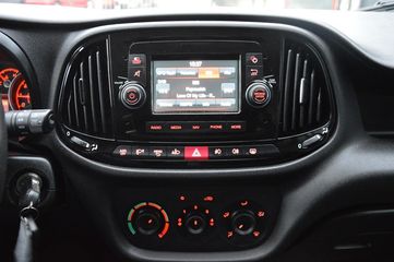 Voertuigafbeelding 6