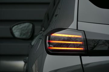 Voertuigafbeelding 6