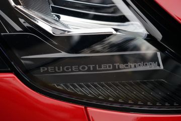 Voertuigafbeelding 8