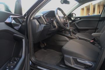 Voertuigafbeelding 6