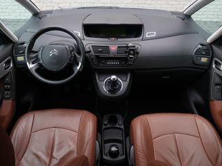 Voertuigafbeelding 24