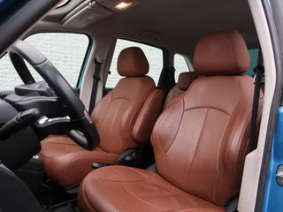 Voertuigafbeelding 8