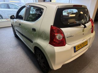 Voertuigafbeelding 4