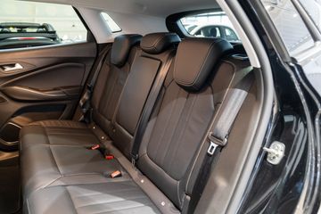 Voertuigafbeelding 9