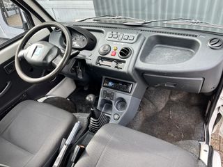 Voertuigafbeelding 6