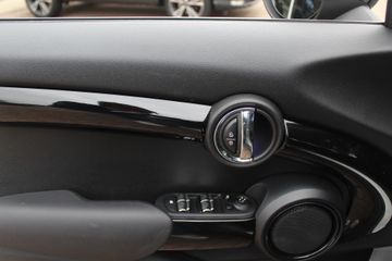 Voertuigafbeelding 31