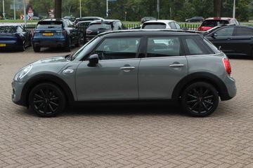 Voertuigafbeelding 6