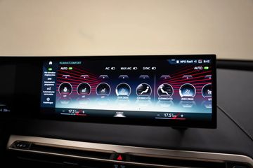 Voertuigafbeelding 8