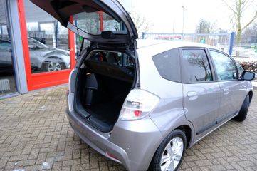 Voertuigafbeelding 8