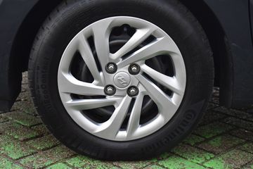 Voertuigafbeelding 9