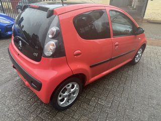 Voertuigafbeelding 3