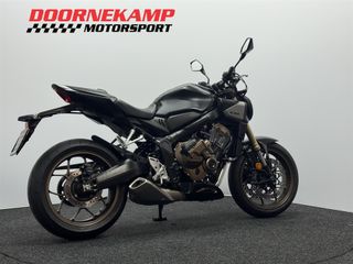 Voertuigafbeelding 15