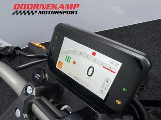 Voertuigafbeelding 16