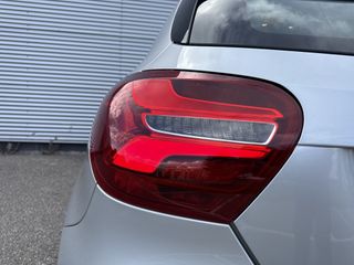 Voertuigafbeelding 11