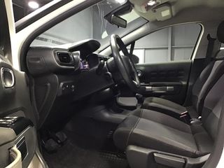 Voertuigafbeelding 19