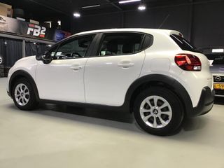 Voertuigafbeelding 4