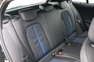 Voertuigafbeelding 7