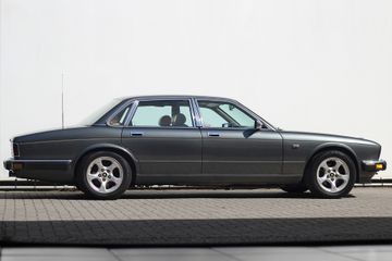 Voertuigafbeelding 2