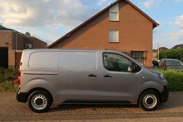 Voertuigafbeelding 4