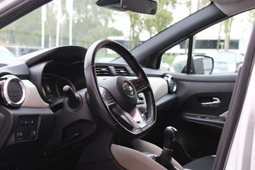 Voertuigafbeelding 14