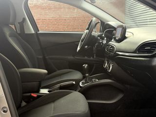 Voertuigafbeelding 4