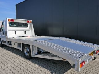 Voertuigafbeelding 8